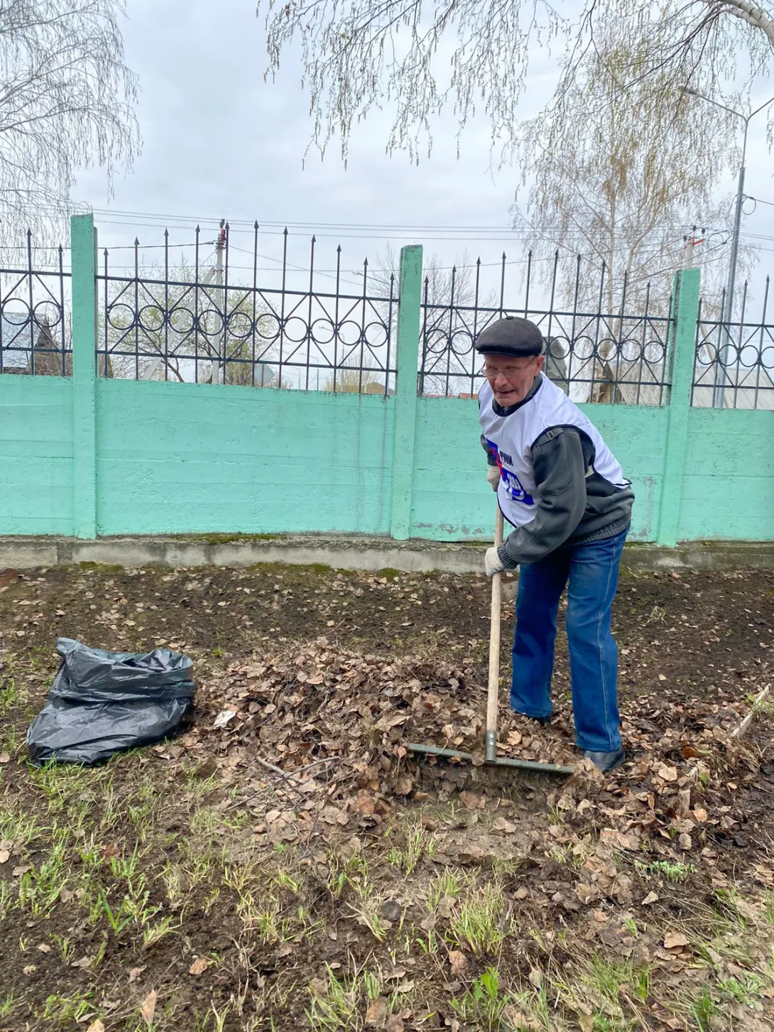Прихожане Церкви Иисуса Христа Святых последних дней в Екатеринбурге оказали помощь Пансионату для престарелых и инвалидов «Семь ключей». Автор фото: Иван Маланьин